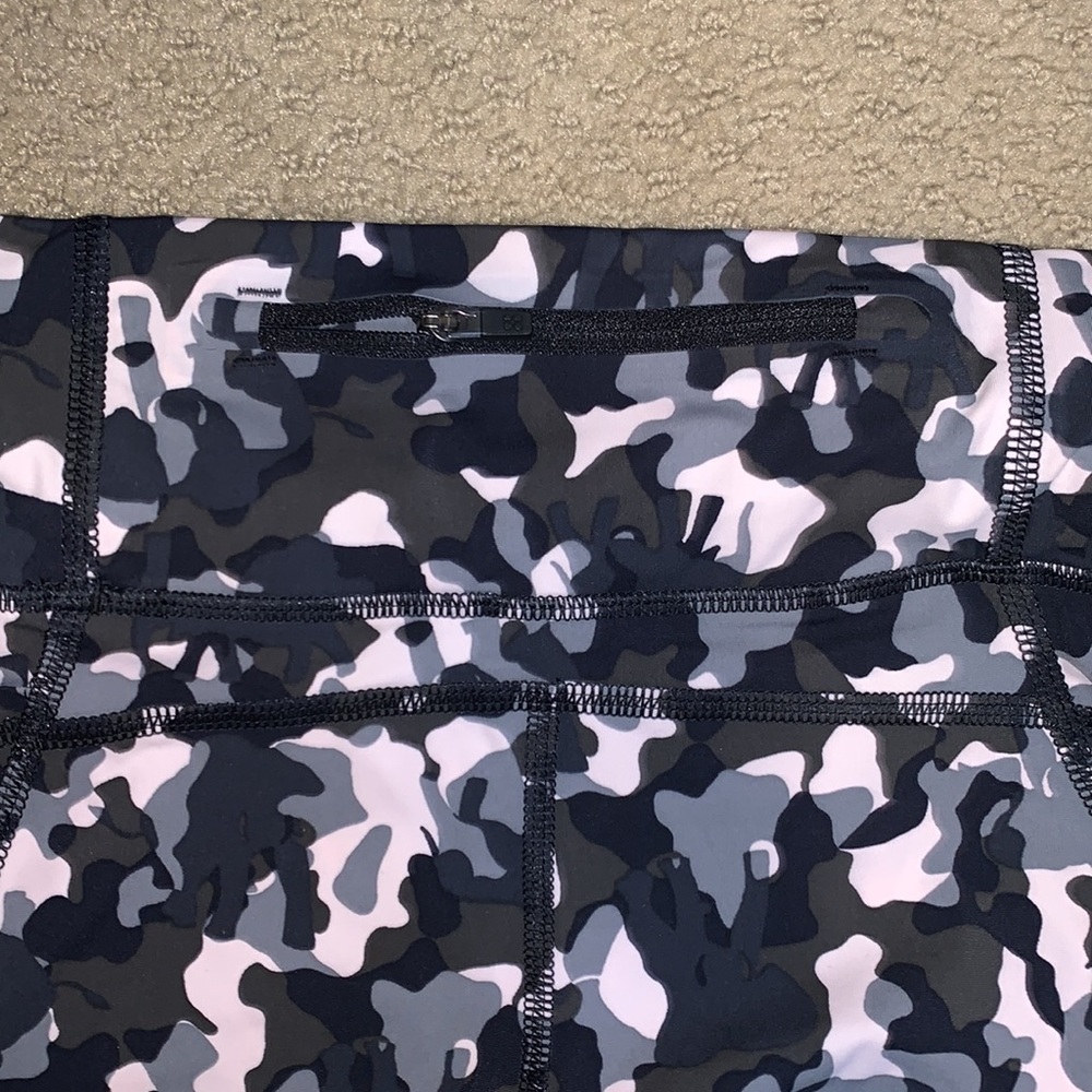 Sweaty Betty camo print leggings - Picture 3 of 4